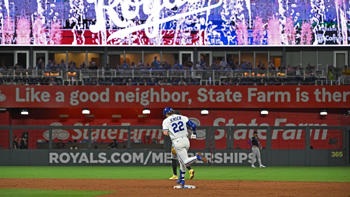 Royals' Begin Final Road Trip of Season with Series Against Red Sox: Stats and Trends to Keep an Eye on
