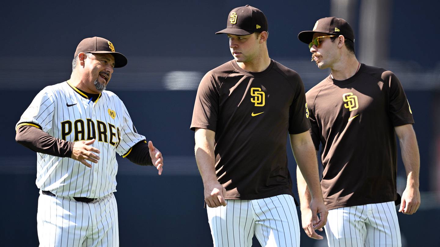 AL Cy Young Award Hopeful Credits Padres' Ruben Niebla for Key Development