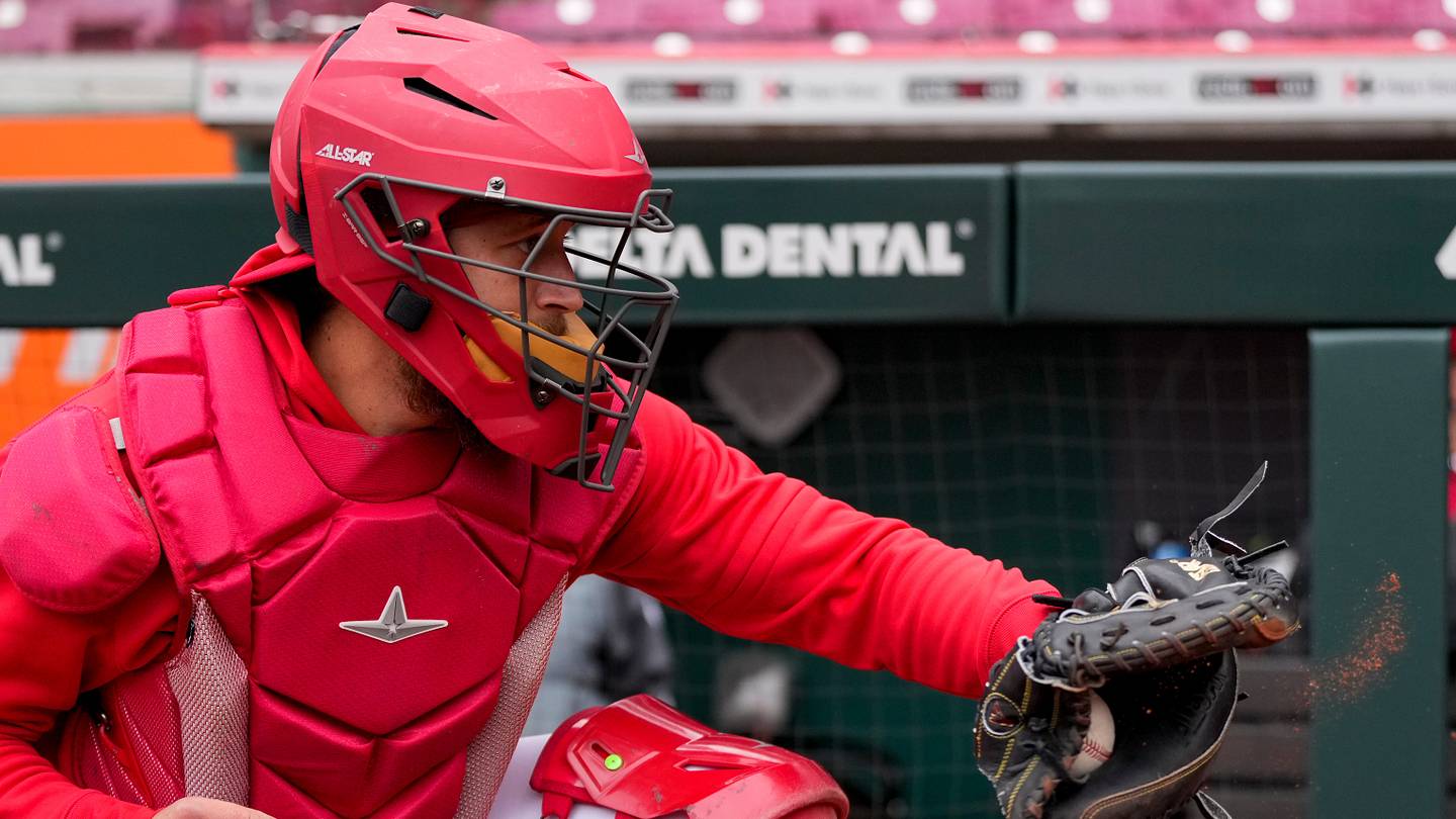 Reds Lose Key Depth as Veteran Elects Free Agency, Adding to Offseason Questions