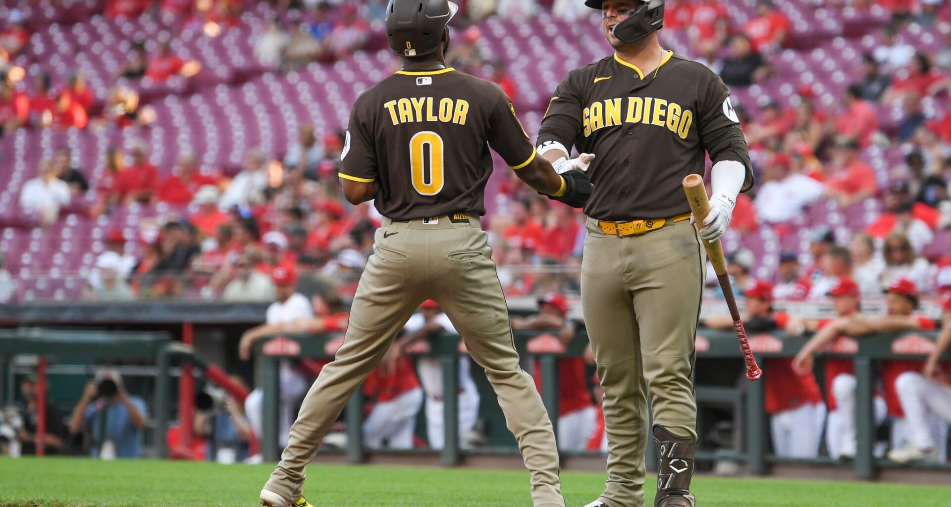 Trevino singles in go-ahead run in 8th as Reds beat wild-card chasing Padres 4-3