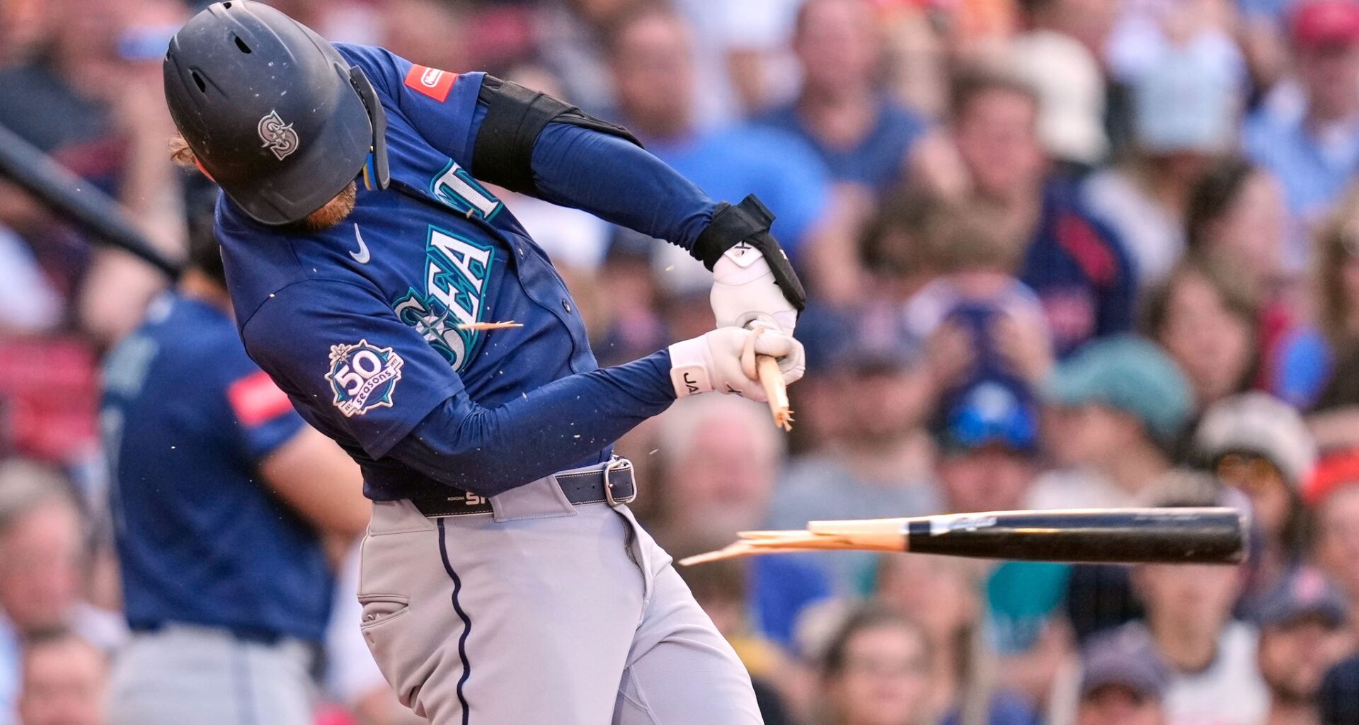 Jhonny Pereda has 2 RBIs, Mariners roll past Red Sox 8-3