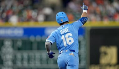 Rave and Massey homer as Royals beat Astros 5-2, dropping Houston into first-place tie with Texas