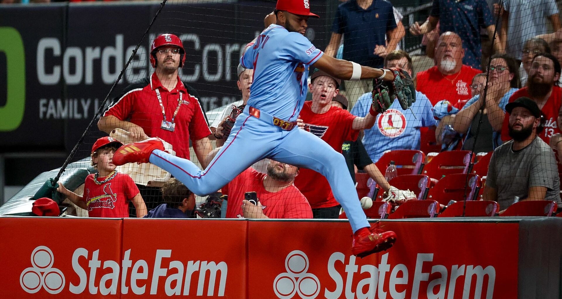 CJ Abrams joins 30-30 club as Nationals rout Cardinals 9-1