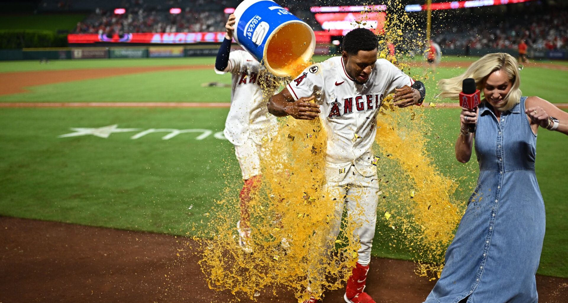 Angels beat Twins 6-5 in 11 innings on Moore's bases-loaded, 2-out infield single