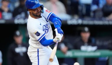 Royals snap a 5-game skid with a 5-4 win over White Sox, delaying Chicago's bid for a playoff berth