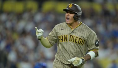 Machado's two-run blast powers Padres into top wild card spot
