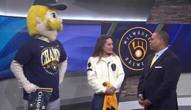 Brewers celebrate postseason with Rally for October