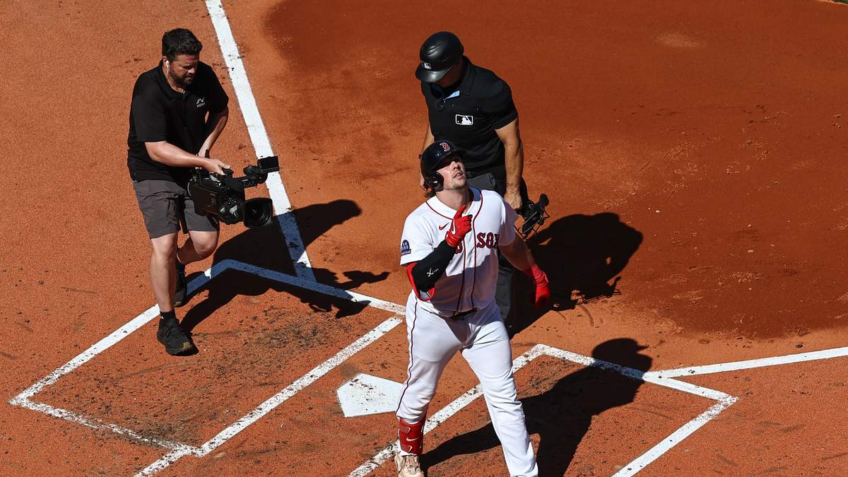 Red Sox, Dodgers Go For Sixth Straight Wins