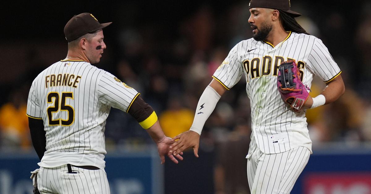 Machado and Campusano rally Padres past skidding Nationals 5-4 to keep pace in NL wild-card chase | Pro National Sports