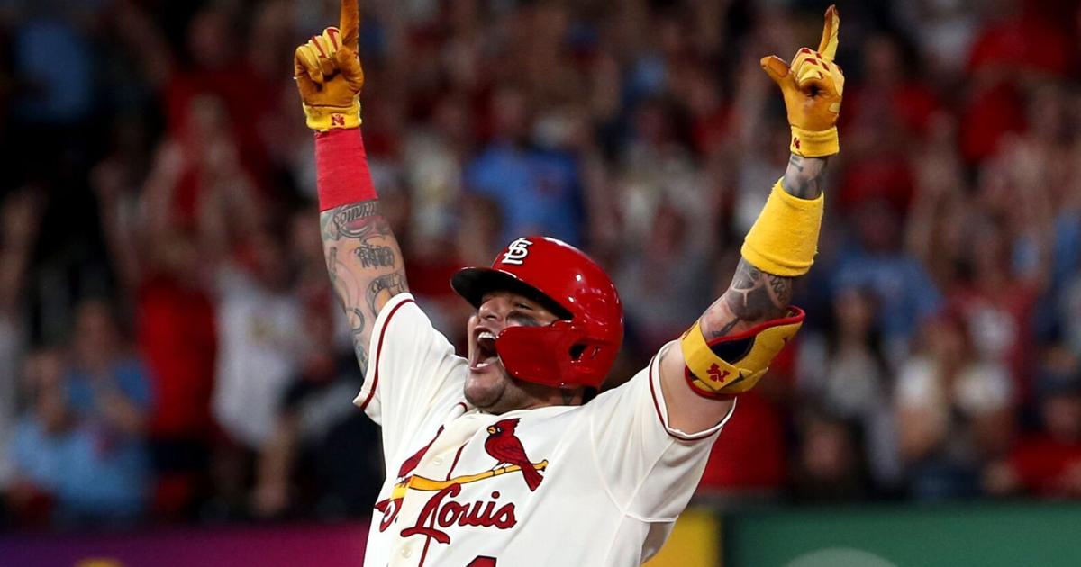 Goold: 'Can you tell me your favorite Yadier Molina story?' I asked. Here are the answers. - STLtoday.com