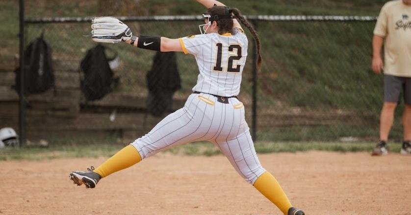 Lady Riders pitching, hitting combines for third straight win with sweep over Oaks-Mission | Sports