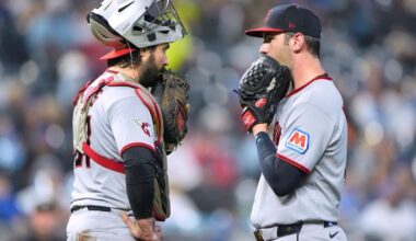 Guardians maintain 1-game AL Central lead, beat Royals 12-9 with help from 6 walks in 5-run 9th | National Sports
