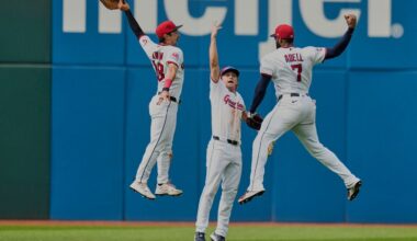 A late-season rally flips the AL Central race as the Guardians edge ahead of White Sox