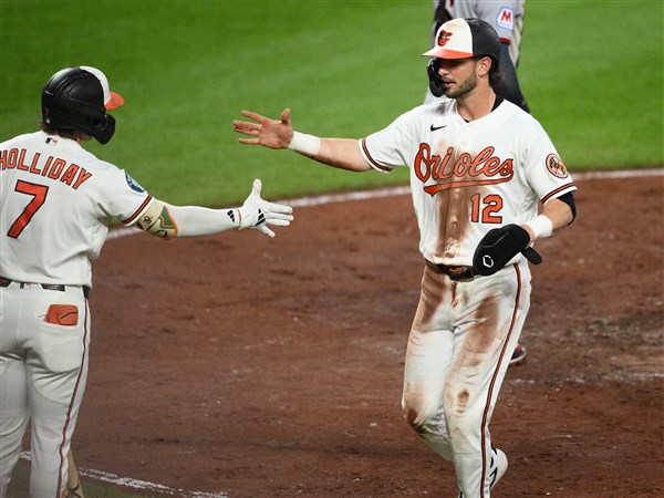 8-run inning lifts Orioles past Guardians 9-5