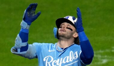 Brandon Lowe’s go-ahead homer in the 8th lifts the Pirates past the Royals, 6-5