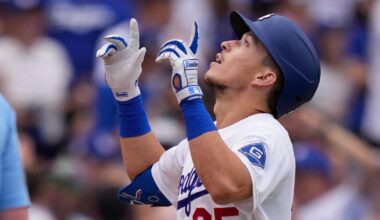 Dodgers get better of Giants' bullpen in 3-1 win to sweep three-game series