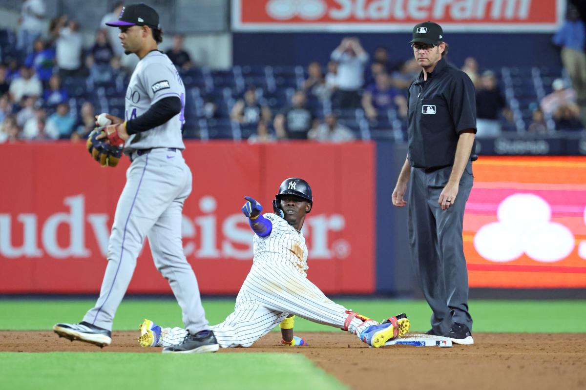Jazz Chisholm Jr. exits with thumb injury in Yankees concern