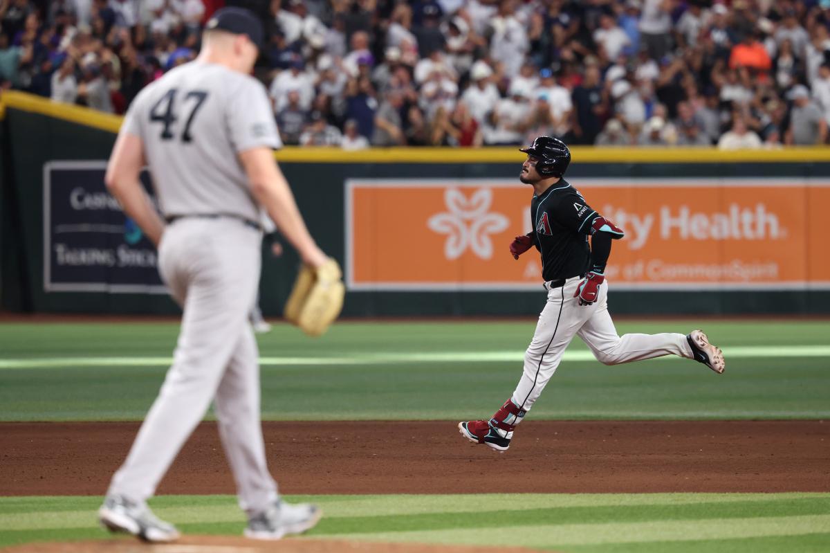 Yankees' AL East chances slipping away after loss to Diamondbacks