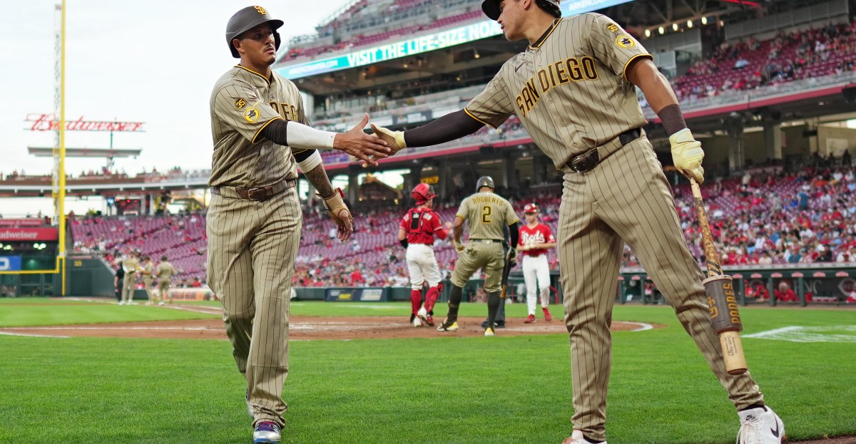 Padres blank Reds to get back in win column