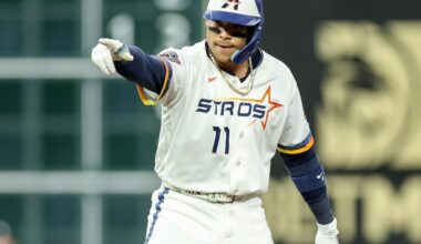 Velazquez, Smith Power Astros Past White Sox 6-3