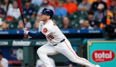 4-Run Third Backs Brown as Astros Drop White Sox 6-2