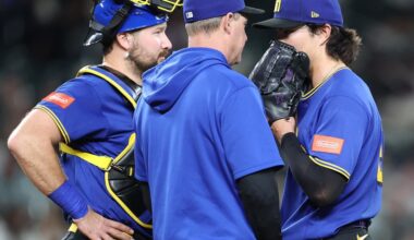 Mariners play slopball, lose sloppy game to Angels, 6-4