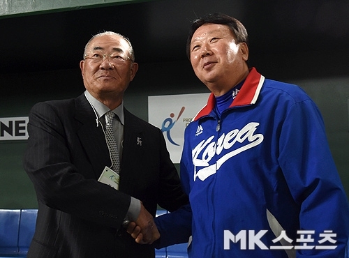Jang Hoon and former director Sun Dong-yeol. Photo = Reporter Chun Jung-hwan