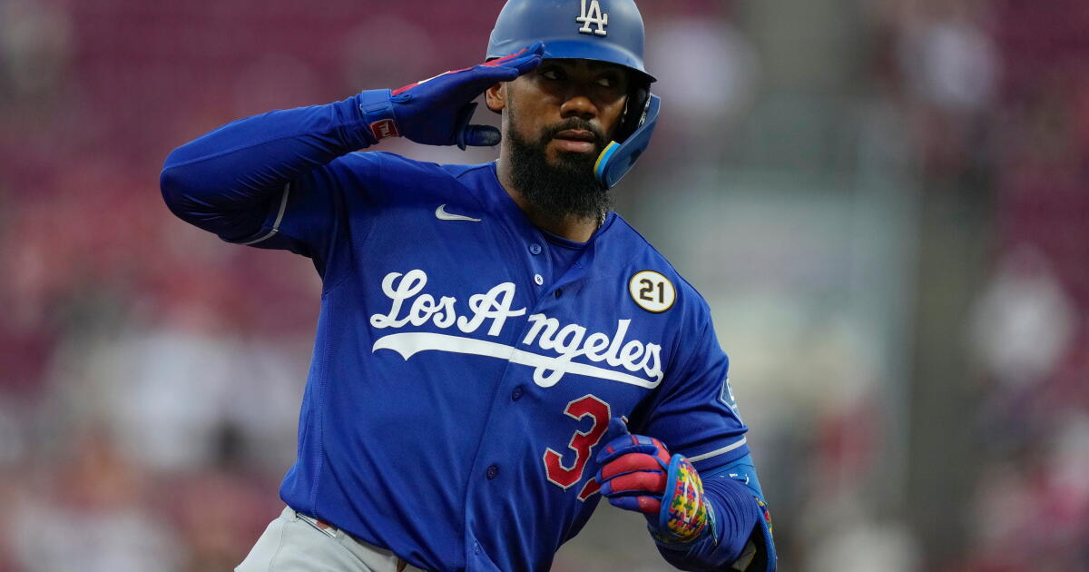 How Teoscar Hernández fixed his swing to help Dodgers beat the Reds