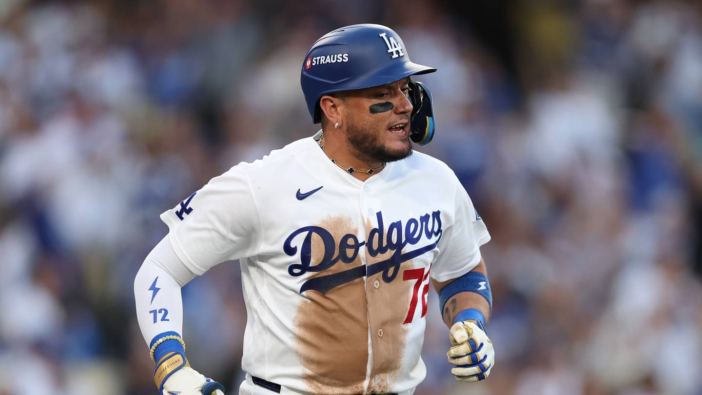 National League Championship Series: Milwaukee Brewers v Los Angeles Dodgers - Game Three