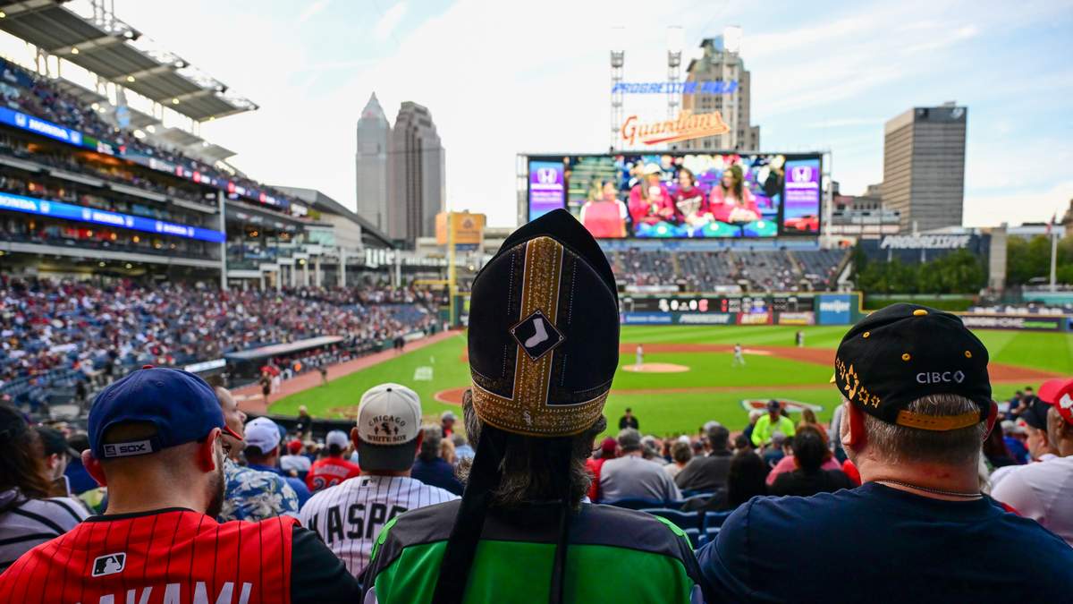 MLB Playoffs: White Sox vs. Guardians, Series Schedule And How To Stream | 94.5 The Buzz