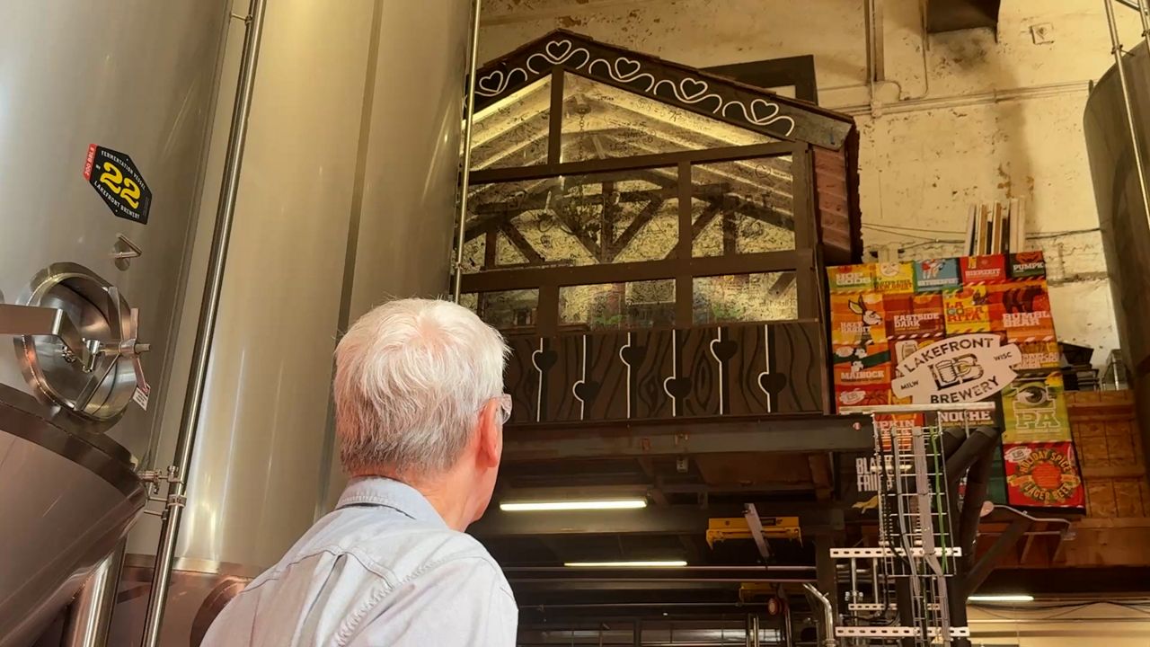 Bernie Brewer’s old chalet draws baseball fans to brewery