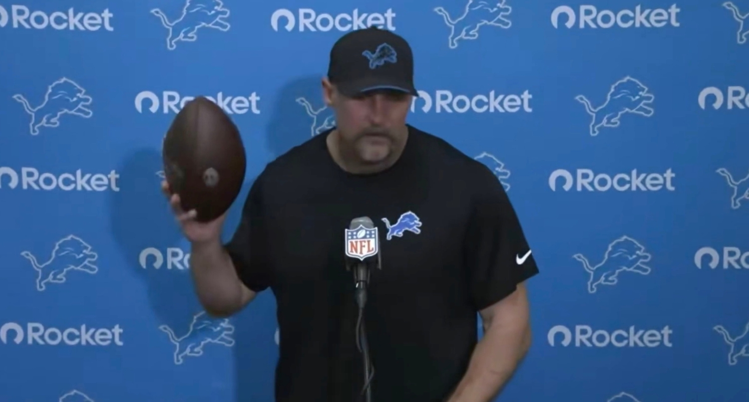 Lions send heartfelt messages to radio announcer after wife's death