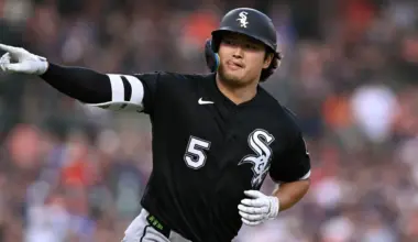 White Sox fan favorite 35-HR slugger gets risky $200M contract prediction image