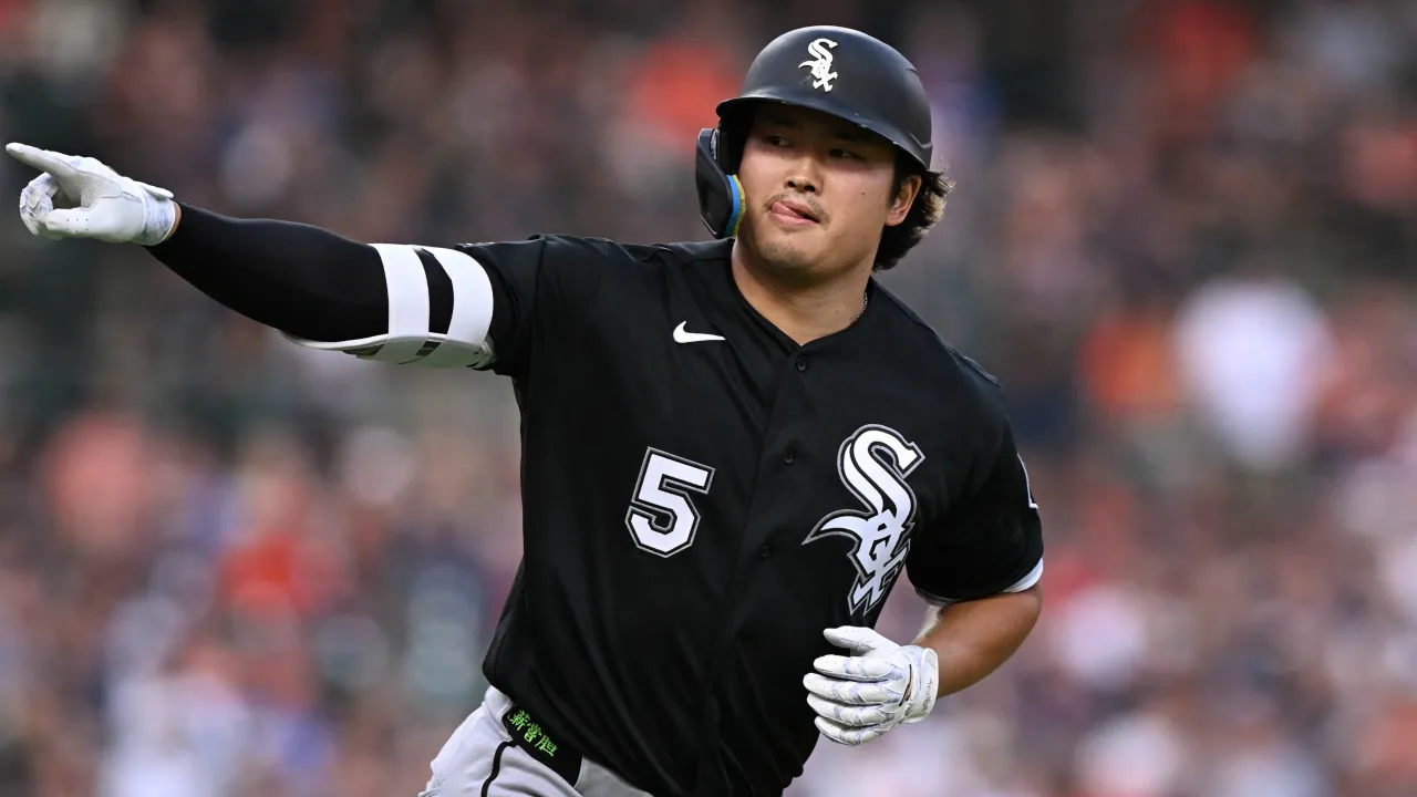 White Sox fan favorite 35-HR slugger gets risky $200M contract prediction image