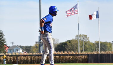 Jayhawks, Hawkeyes battle in first Division I baseball game at Field of Dreams | News, Sports, Jobs