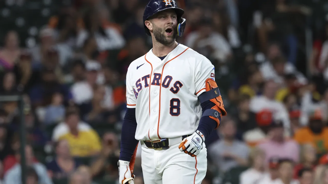 Astros have 2 clear trade candidates during MLB offseason image