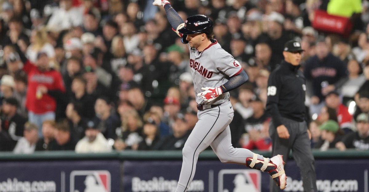 Ex-Giant Patrick Bailey stars in Game 4 of ALDS