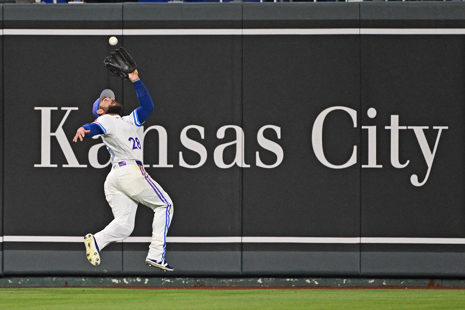 Arbitrary Thoughts: Kyle Isbel's Run Prevention Premium - Royals