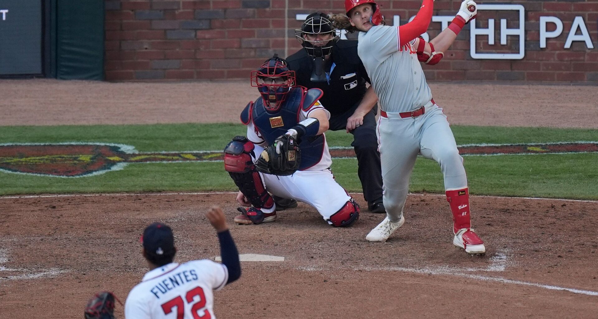 Bohm's homer in 10th lifts Phillies over Braves to force decisive Game 3