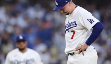 Dodgers blow chance to seize control of NLDS, fall to Braves in Game 2