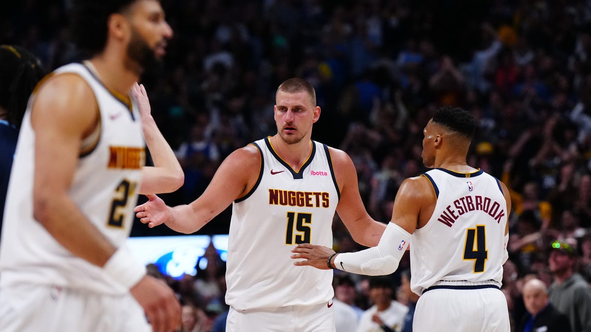 Predictions, odds for NBA playoff game tonight