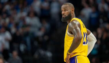 Lakers are wasting LeBron's greatness while they self-destruct