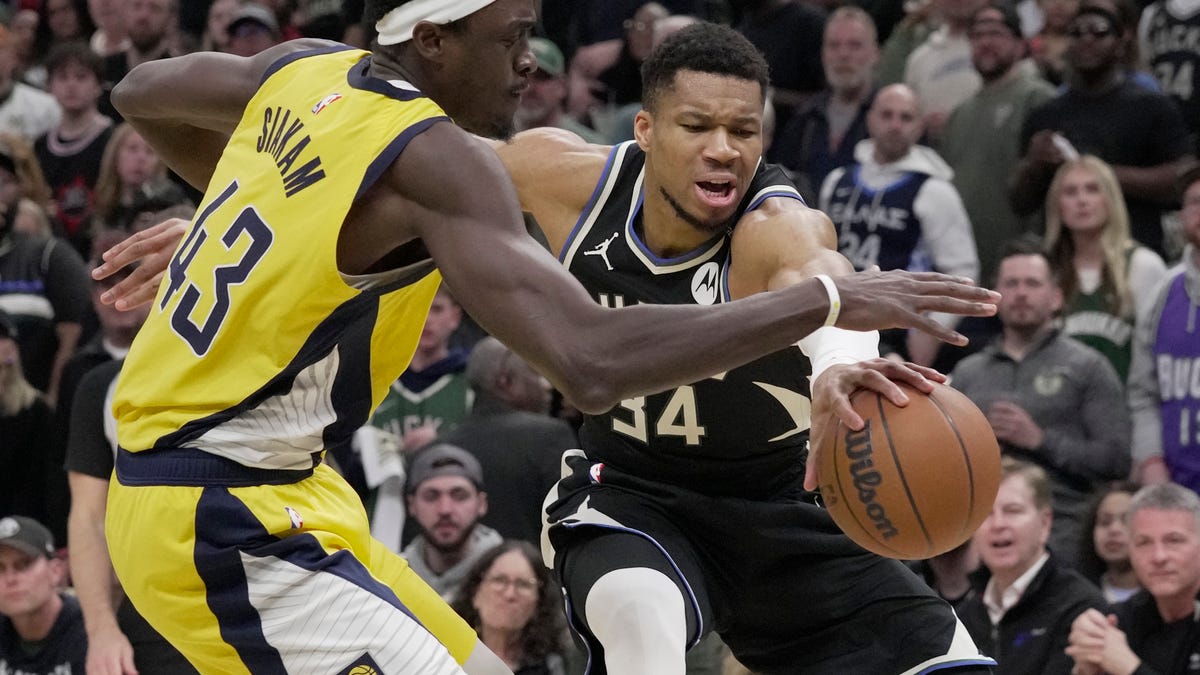 Milwaukee facing exit after disastrous Game 4