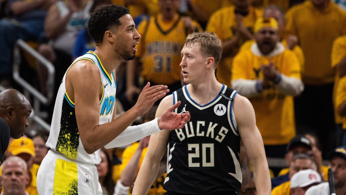 NBA admits wrong call on Bucks late in OT loss to Pacers