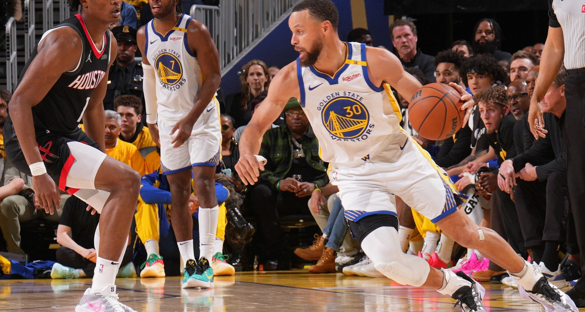 Curry, Warriors defeat Rockets in Game 3 with injured Butler on sidelines | Basketball News