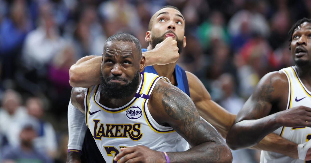 NBA playoffs: Lakers lose Game 4, move to brink of elimination