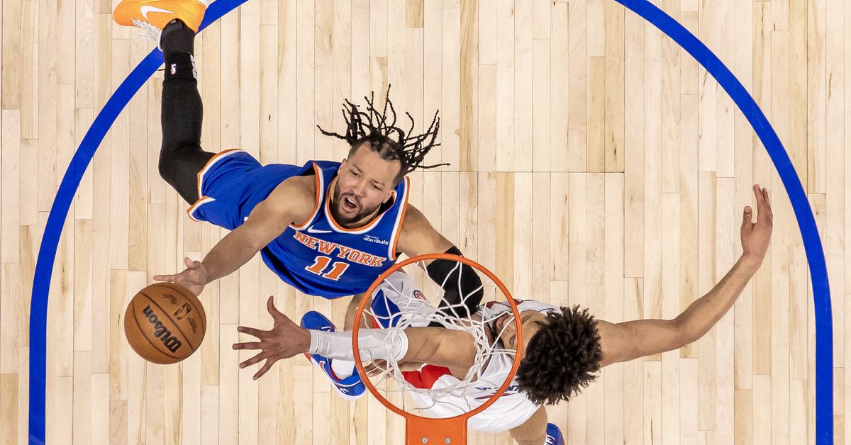 NBA Playoffs Final Score: Knicks hold on, force Pistons to the brink with 94-93 win