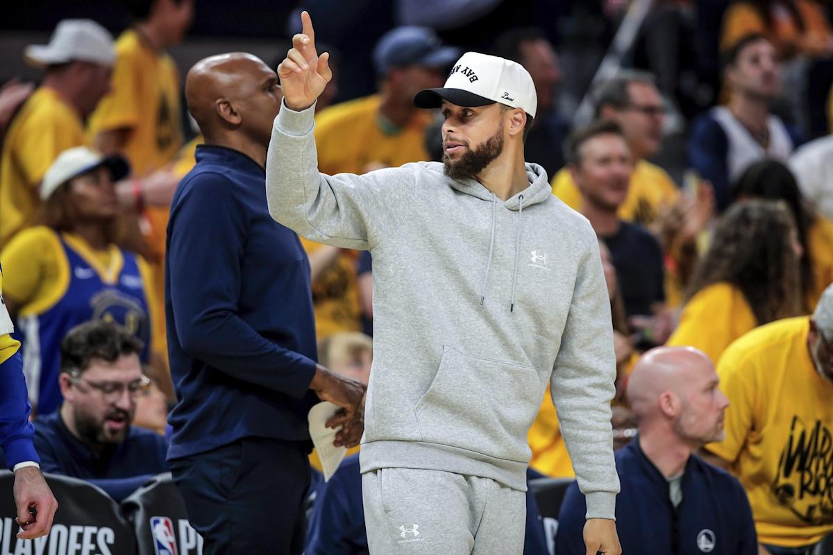 Warriors miss all five 3-point tries in first half before Buddy Hield connects early in third