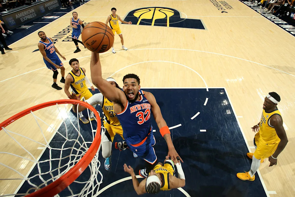 KAT scored 20 of his 24 points on Sunday in the fourth quarter. (Nathaniel S. Butler/NBAE via Getty Images)