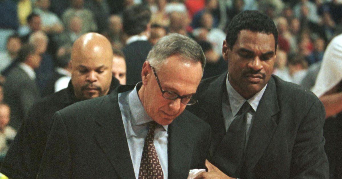 YouTube Gold: Maurice Cheeks With One Of His Finest Assists